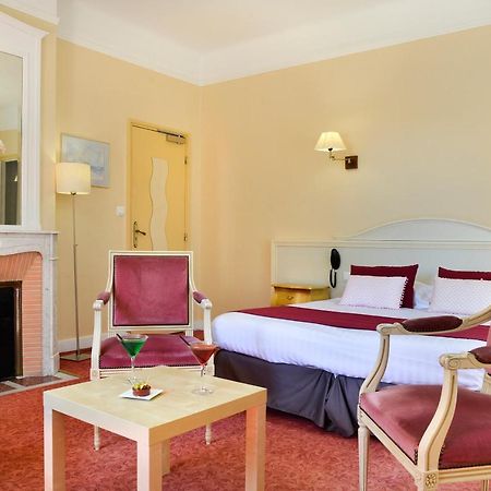 Logis Hotel Restaurant Le Parc Salbris Bagian luar foto