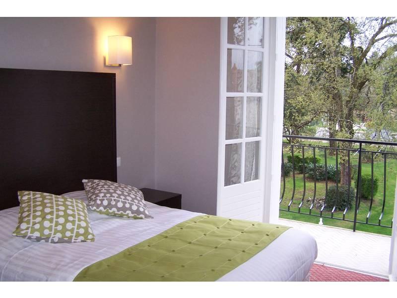Logis Hotel Restaurant Le Parc Salbris Bagian luar foto