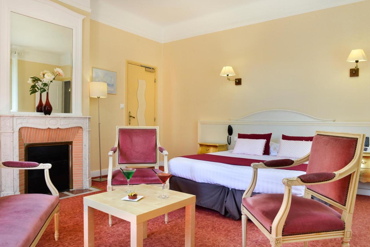 Logis Hotel Restaurant Le Parc Salbris Bagian luar foto