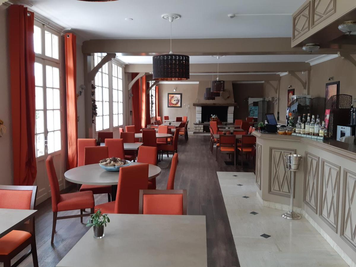 Logis Hotel Restaurant Le Parc Salbris Bagian luar foto