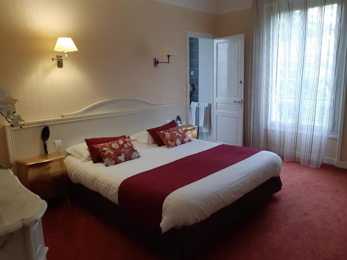 Logis Hotel Restaurant Le Parc Salbris Bagian luar foto