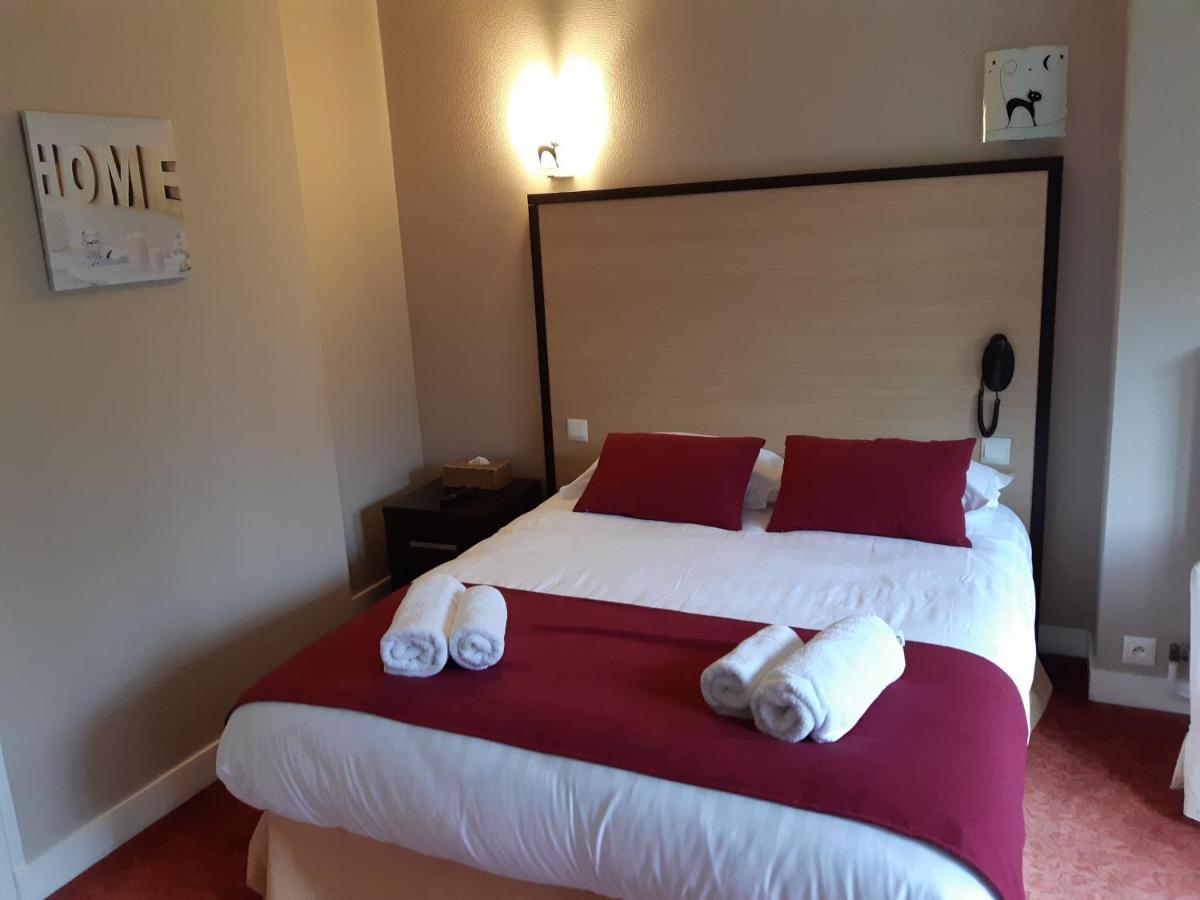 Logis Hotel Restaurant Le Parc Salbris Bagian luar foto