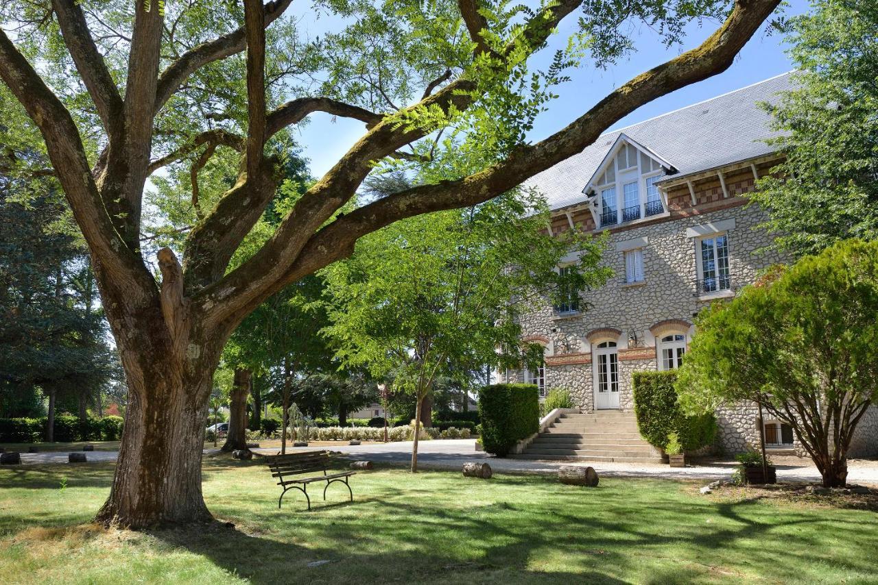 Logis Hotel Restaurant Le Parc Salbris Bagian luar foto