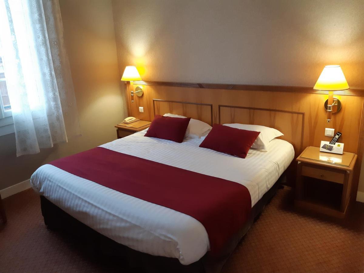 Logis Hotel Restaurant Le Parc Salbris Bagian luar foto